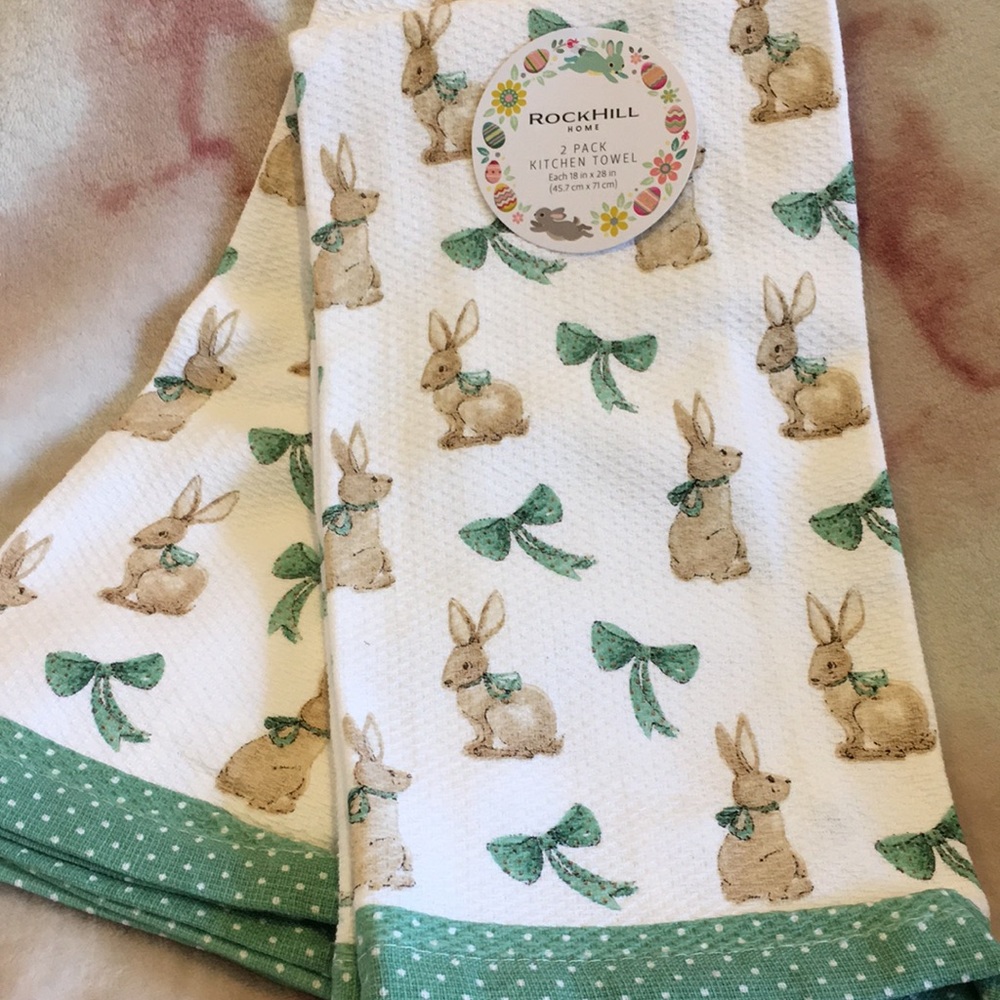 Bunnies All Over Spring Easter Kitchen Towels Set of Two NWT Cotton 18”x28”